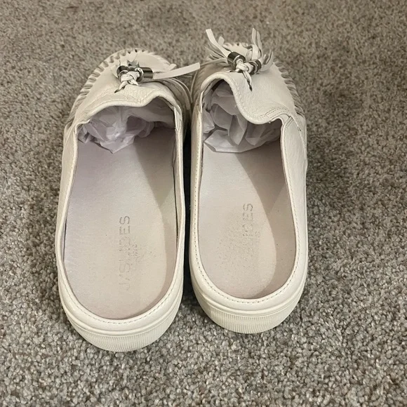 J SLIDES White Leather Tassel Slip-On Women's Sneaker Shoes - Picture 5 of 8